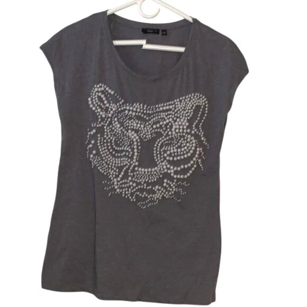 Dex Womens Gray Cap Sleeve Top W/ Pearl Tiger Design Medium